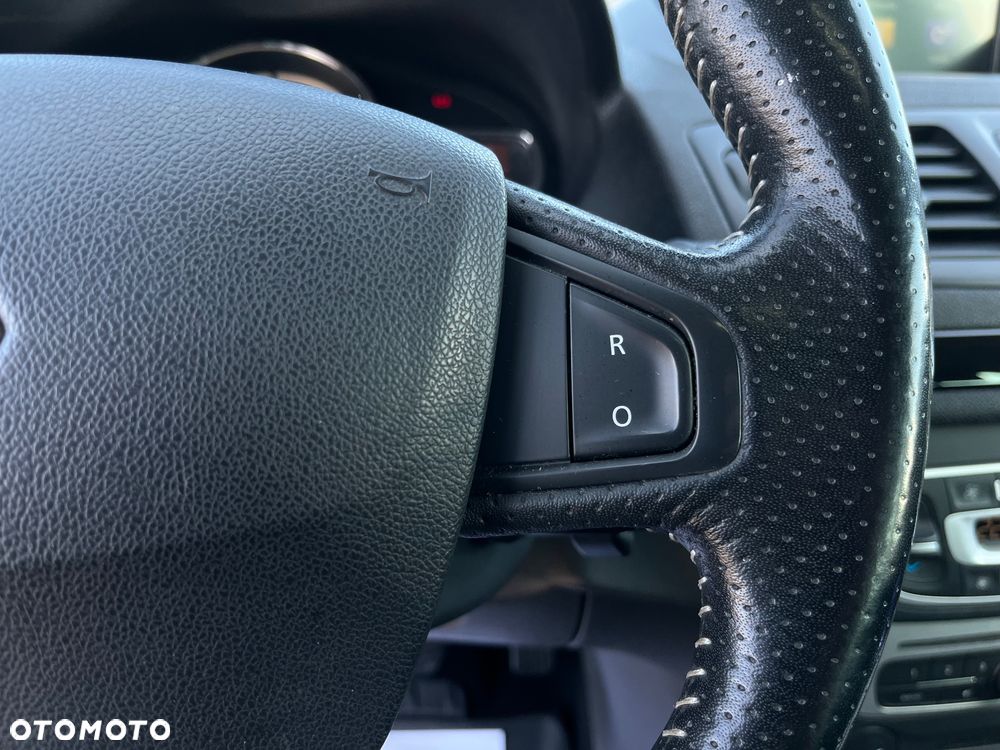 Renault Megane ENERGY TCe 130 BOSE EDITION - 14