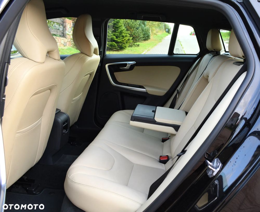 Volvo V60 D4 Drive-E Summum - 8