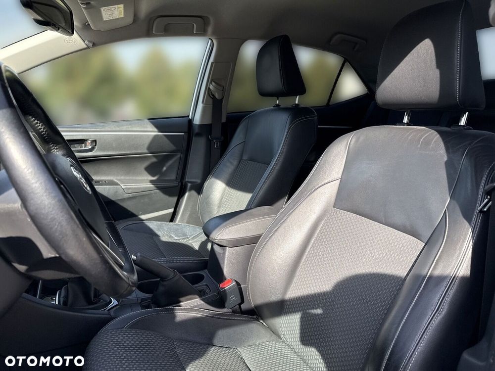 Toyota Corolla 1.6 Prestige EU6 - 15