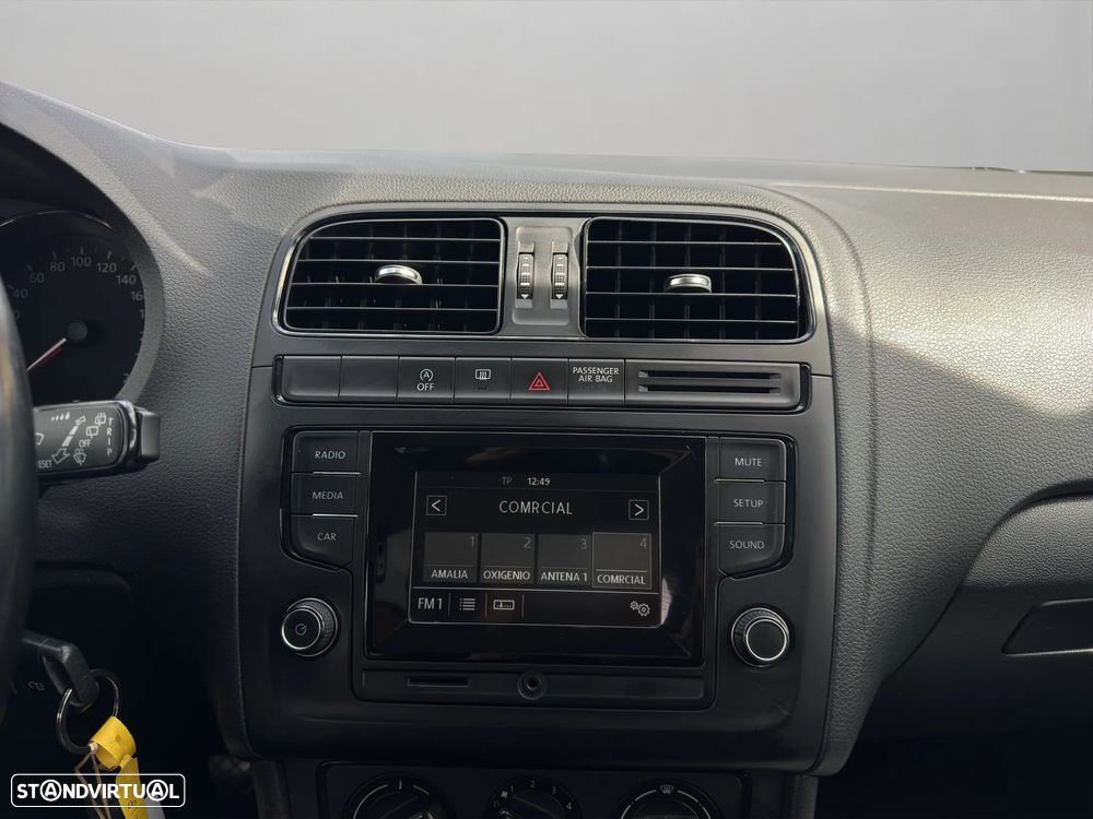 VW Polo 1.0 Trendline - 16