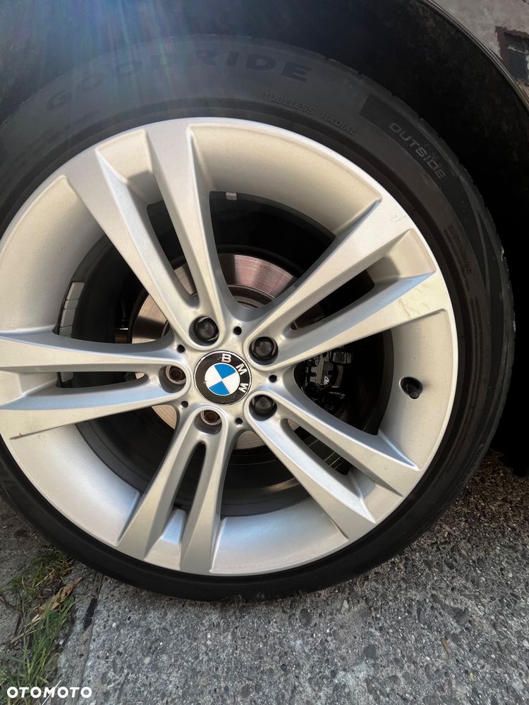 BMW Seria 3 318d - 33