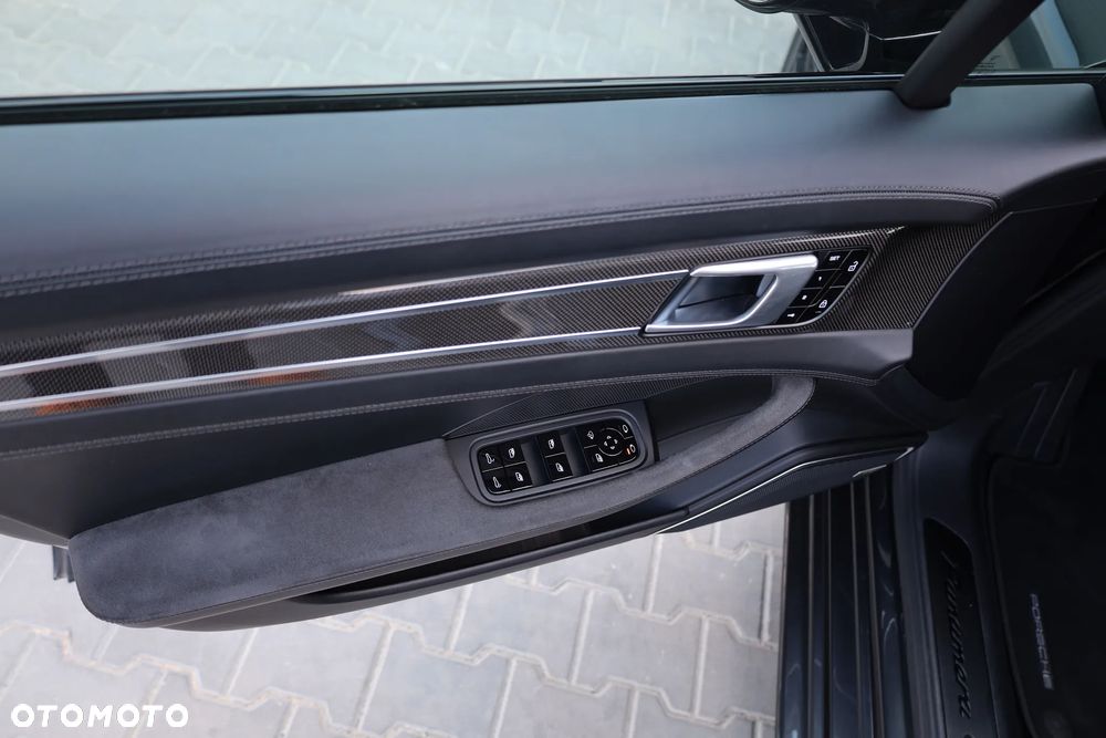 Porsche Panamera GTS - 23