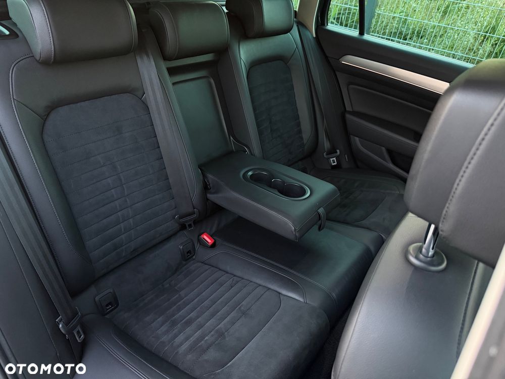 Volkswagen Passat 2.0 TDI Bi-Turbo BMT 4Mot Highline DSG - 33