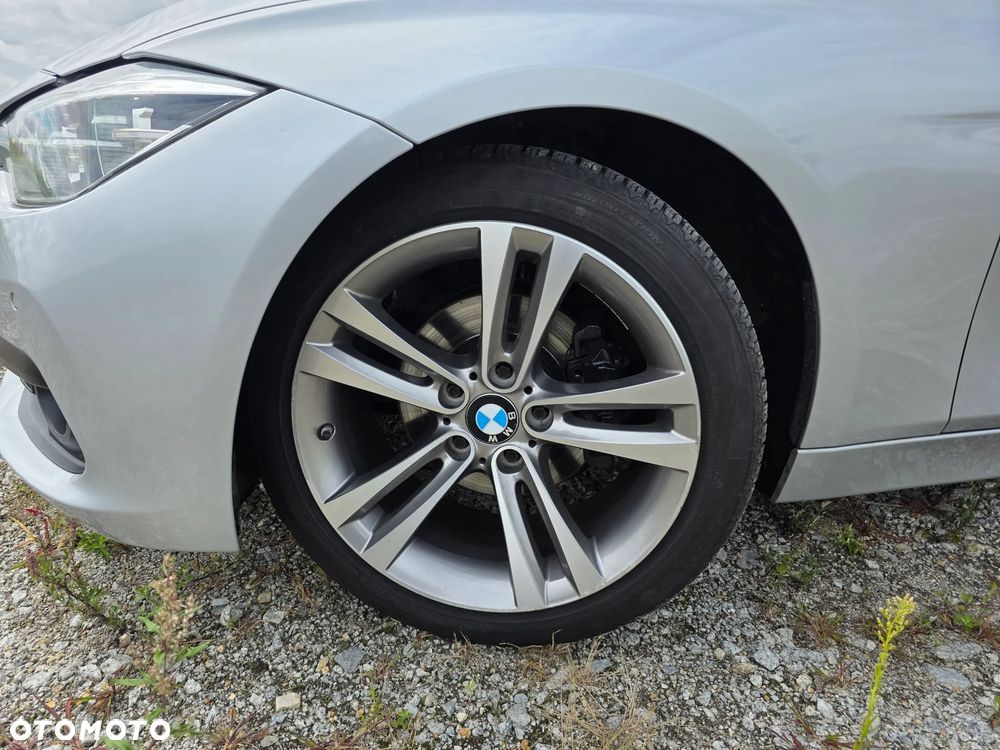 BMW Seria 3 318d - 13