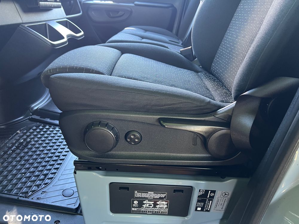 Mercedes-Benz Sprinter - 17