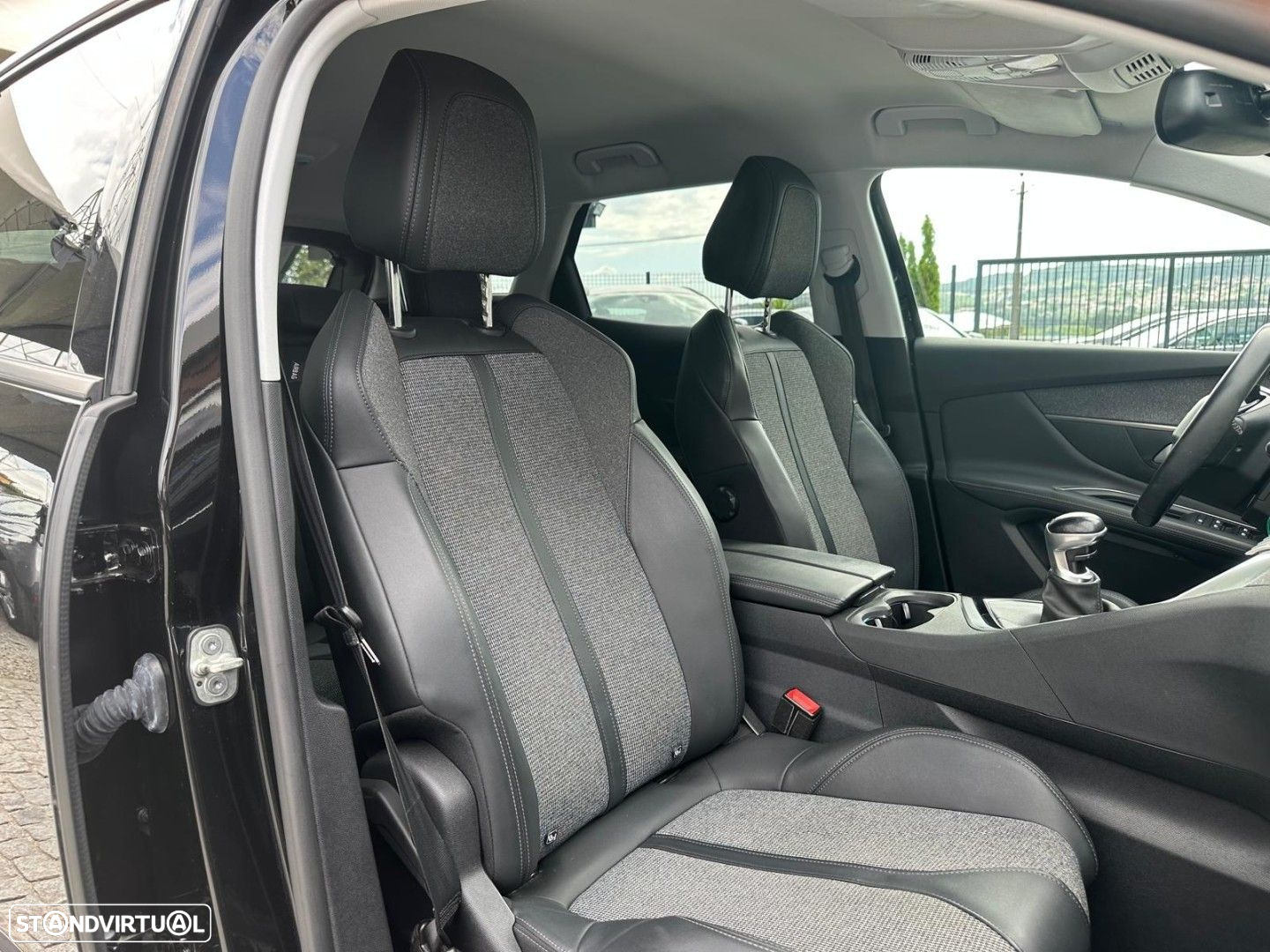 Peugeot 3008 1.5 BlueHDi Allure - 30