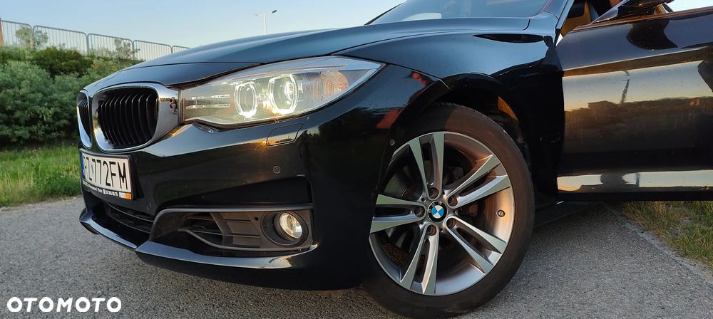 BMW Seria 3 328i xDrive Sport Line - 10