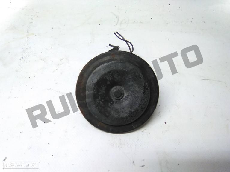 Buzina  Mercedes W201 (190) [1982_1993] D 2.0 - 1