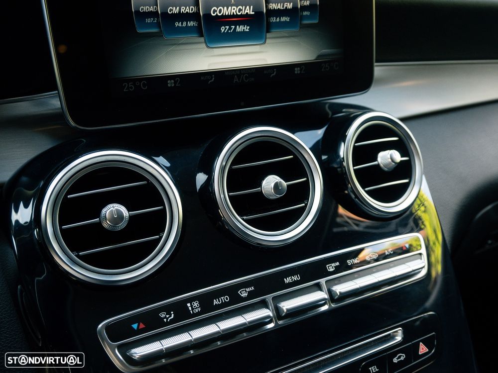 Mercedes-Benz GLC 250 d 4Matic 9G-TRONIC AMG Line - 39