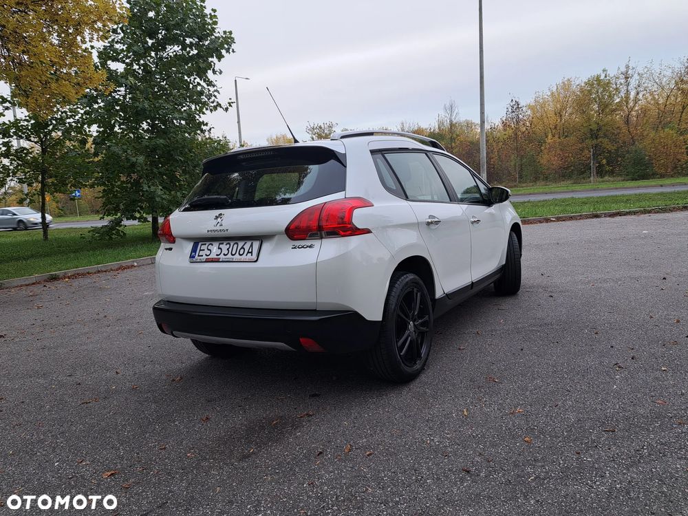 Peugeot 2008 - 8