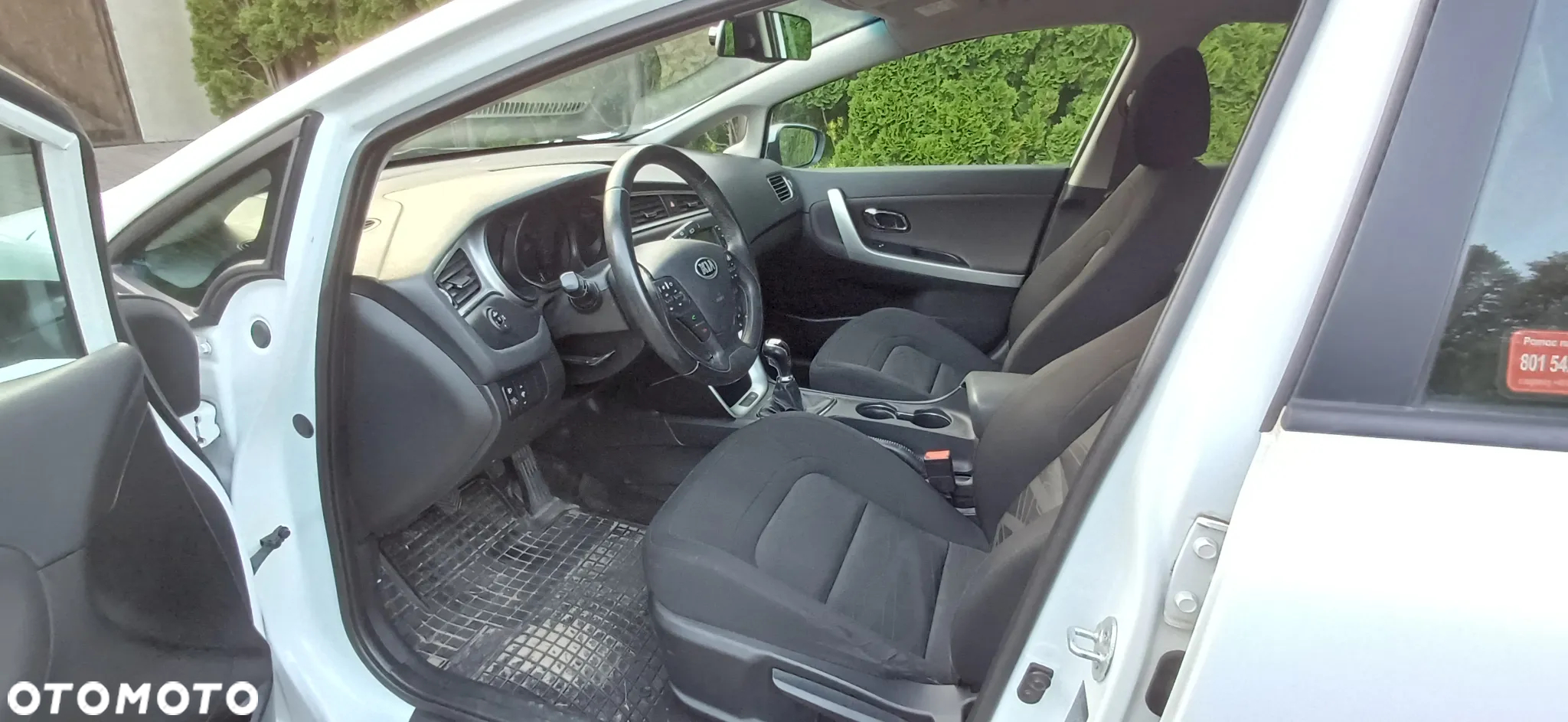 Kia Ceed - 11