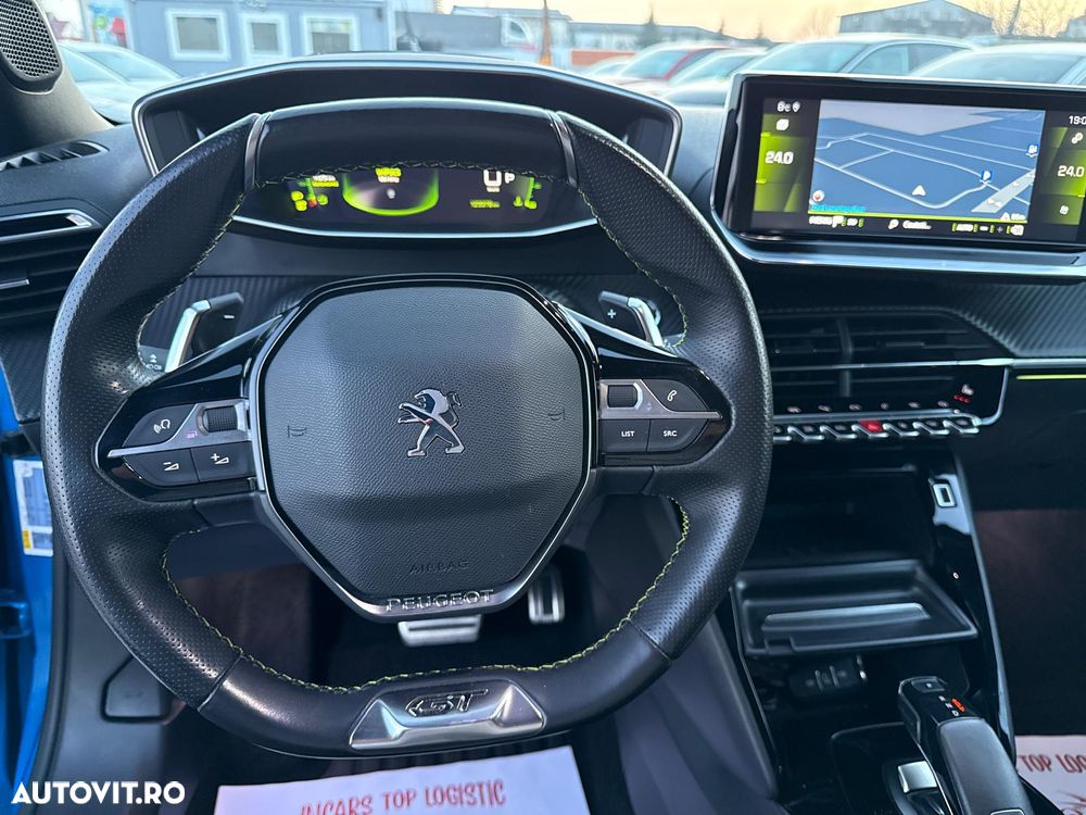 Peugeot 2008 PureTech 130 EAT8 GT Exclusive - 24