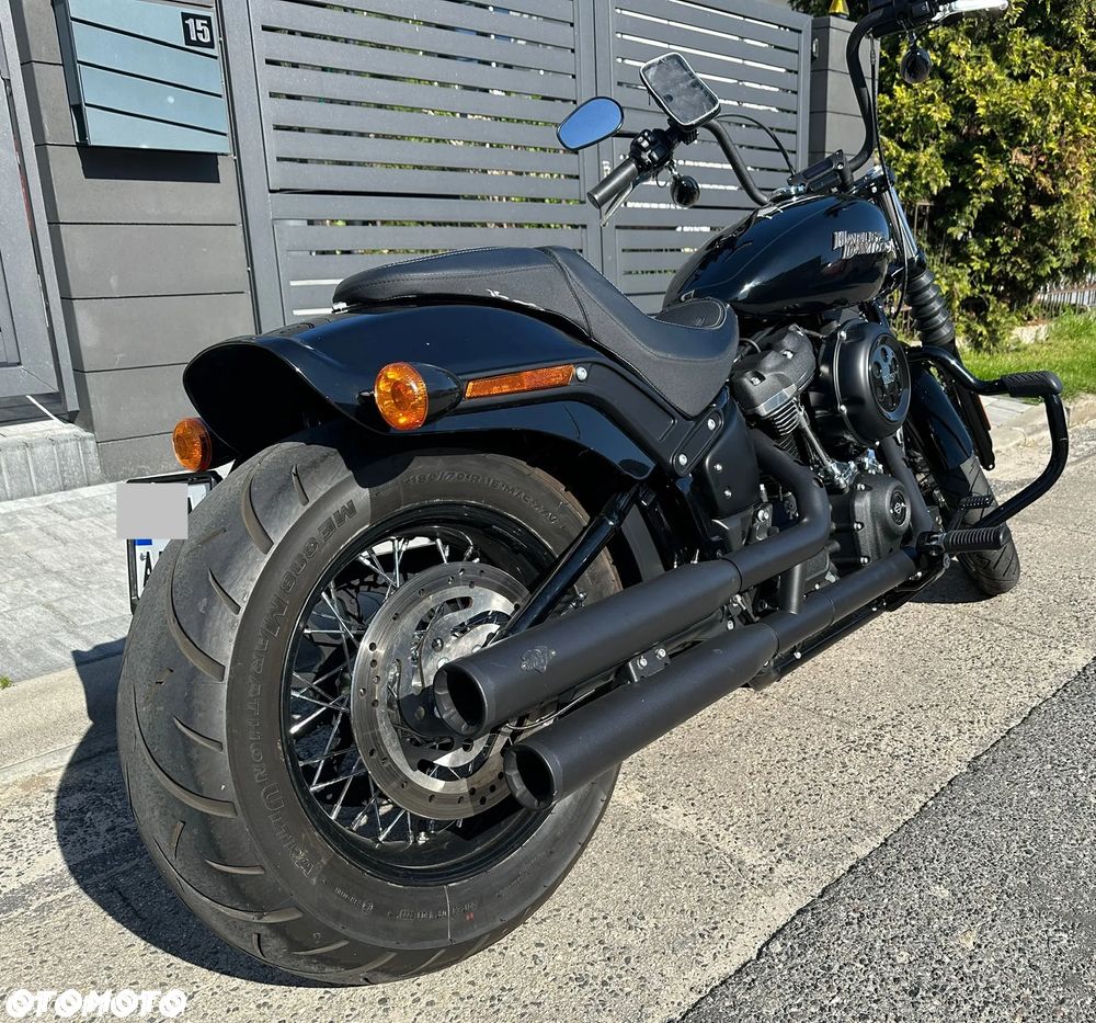 Harley-Davidson Dyna Street Bob - 2