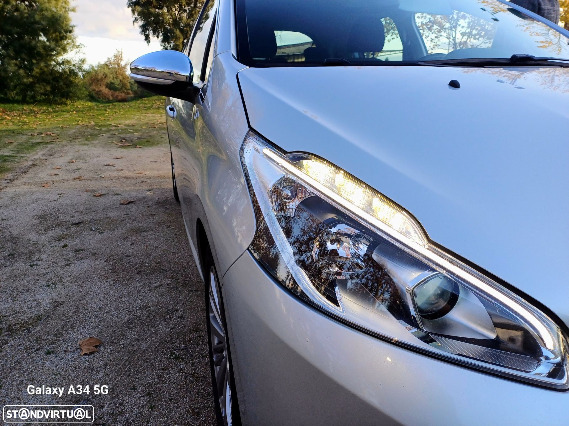 Peugeot 208 1.6 BlueHDi Style - 4