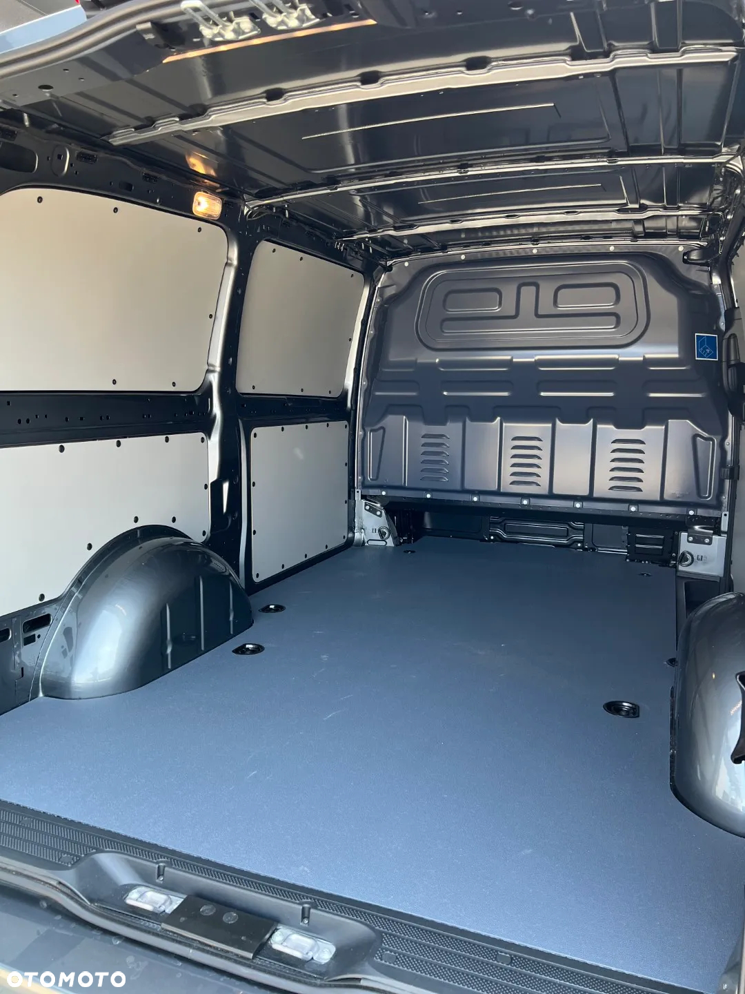 Mercedes-Benz Vito - 30