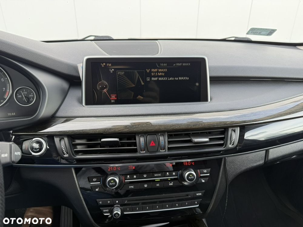 BMW X5 xDrive35i - 22