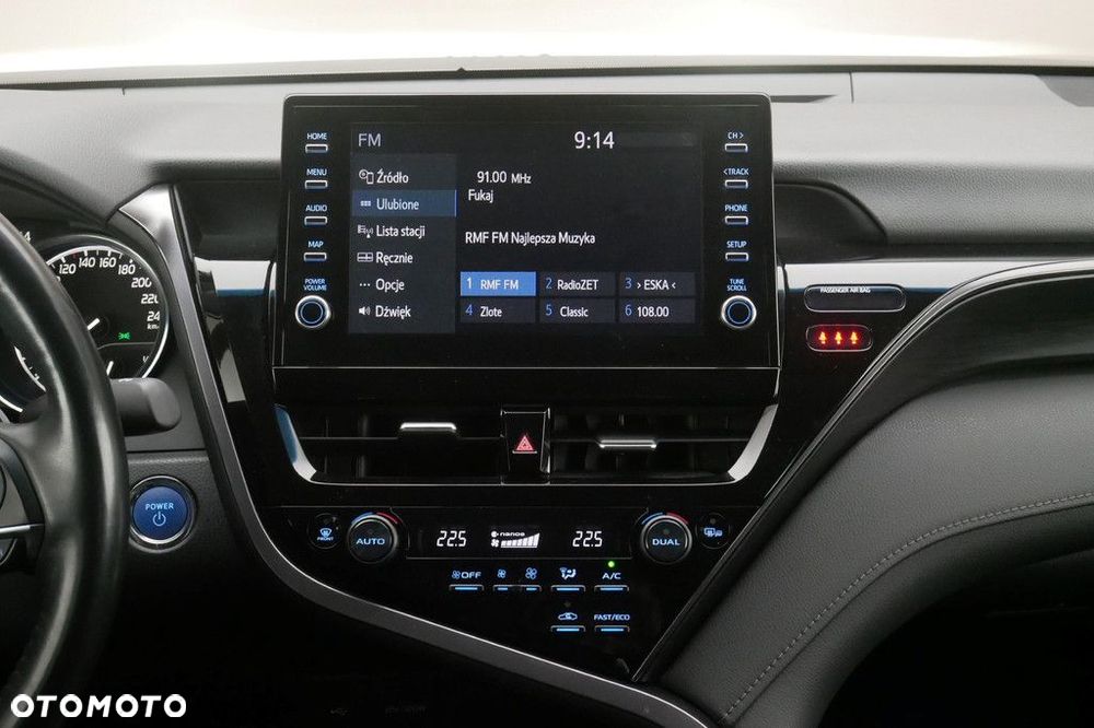 Toyota Camry 2.5 Hybrid Executive CVT - 10