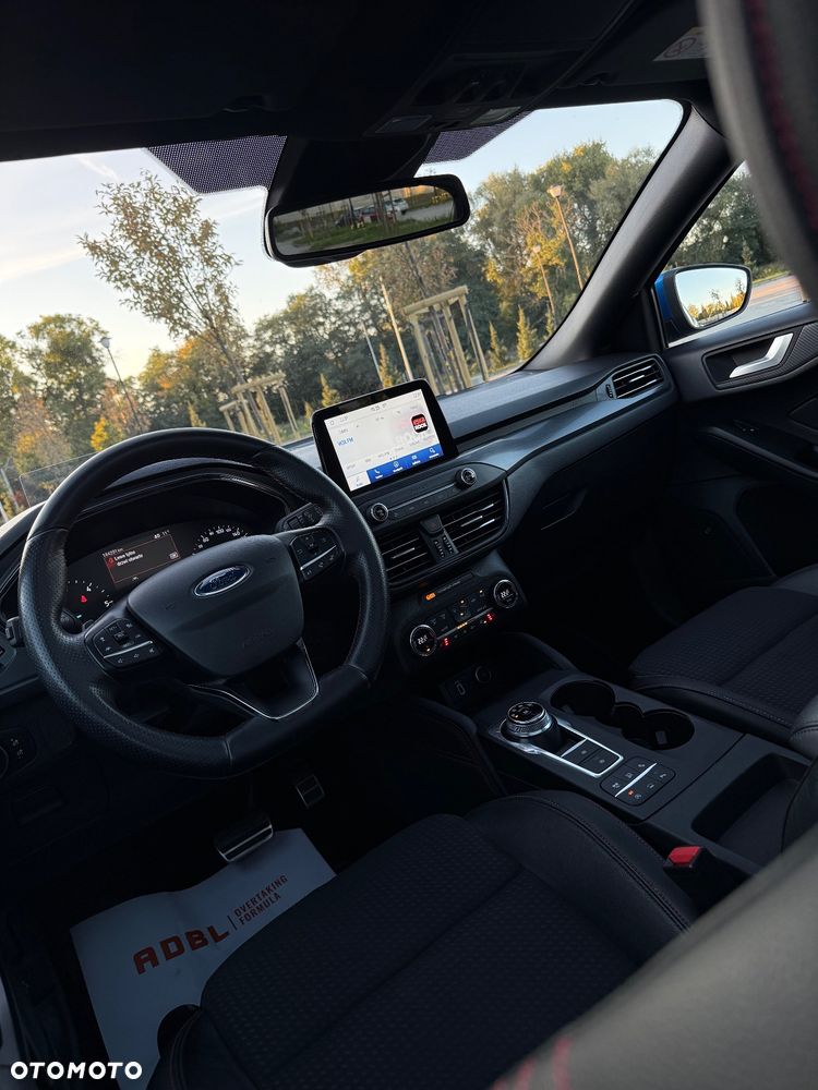 Ford Focus Turnier 1.5 TDCi DPF Start-Stopp-System ST-Line - 3