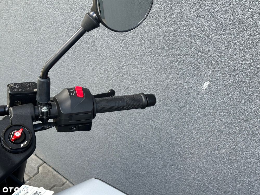 Husqvarna Vitpilen - 21