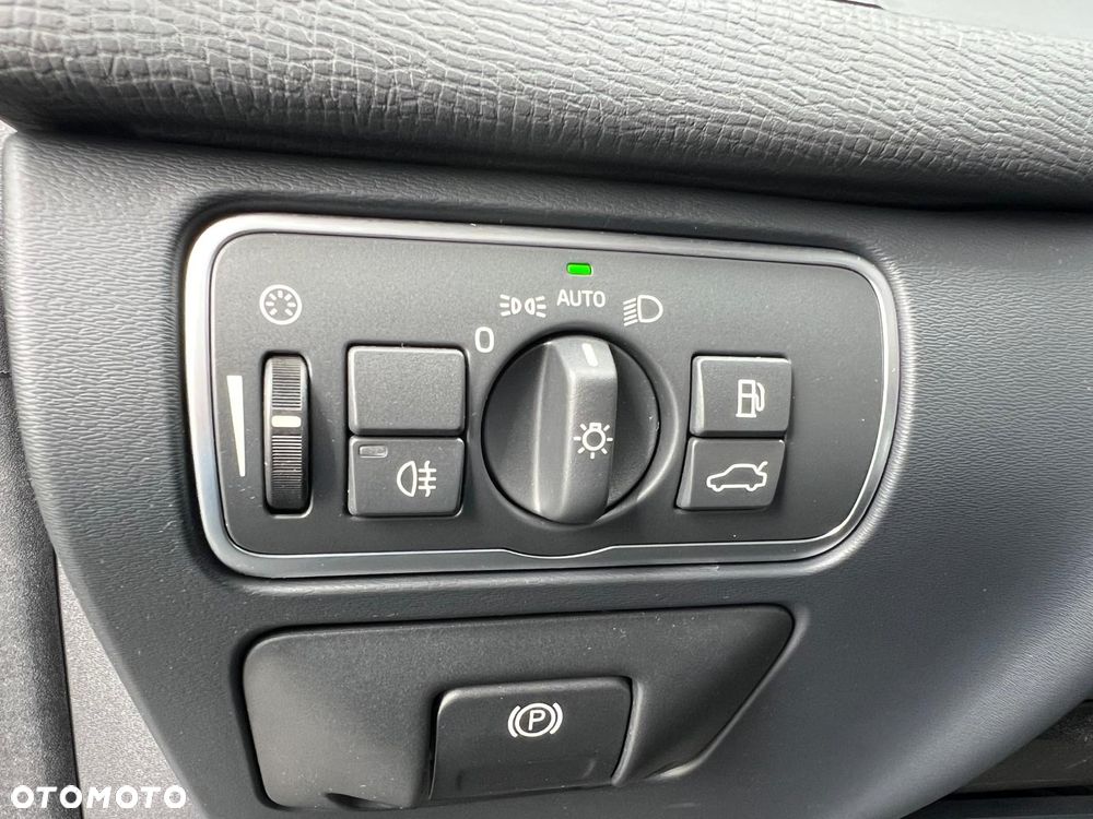 Volvo XC 60 D4 AWD Geartronic Summum - 22