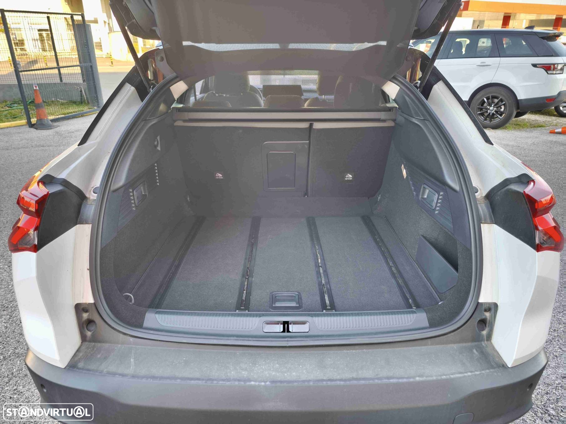 Citroën C5 X 1.2 PureTech Shine EAT8 - 13