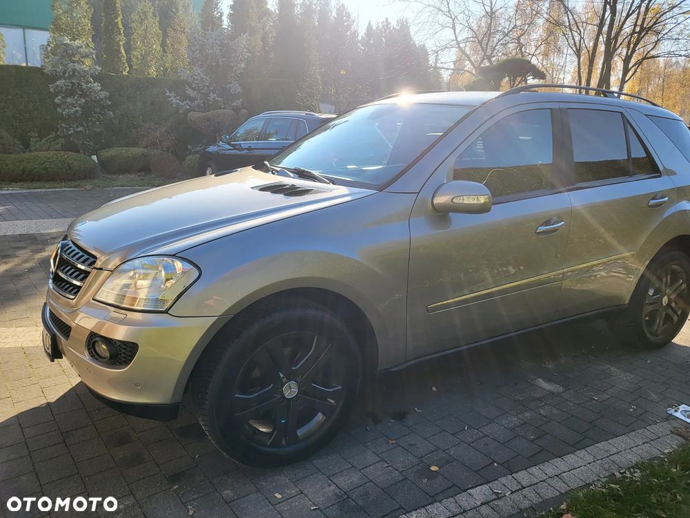 Mercedes-Benz ML - 24