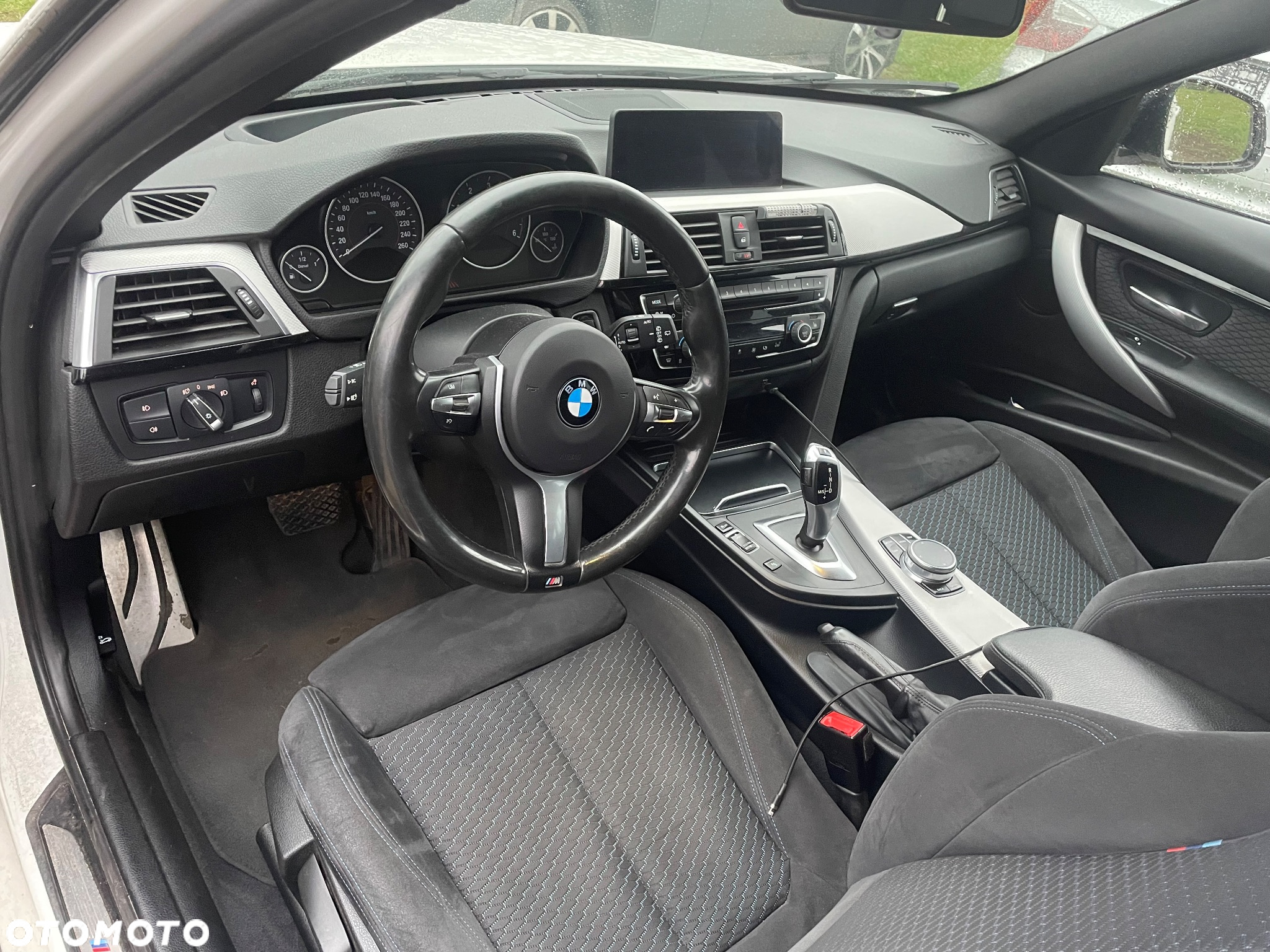 BMW Seria 3 320d M Sport - 6