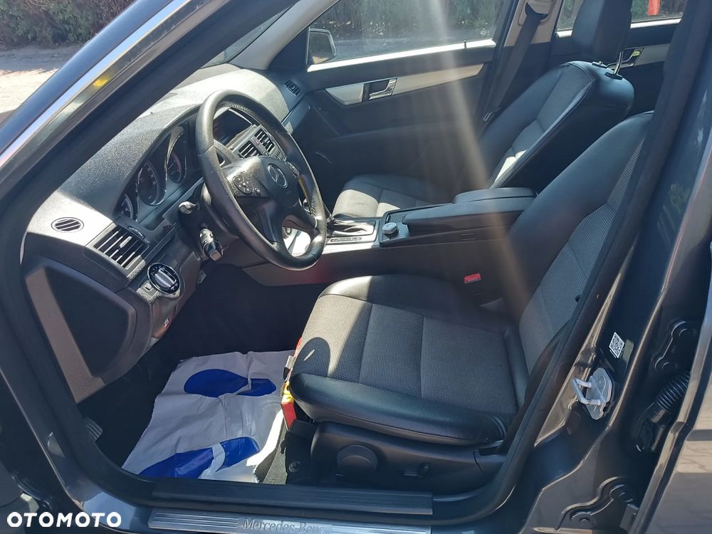 Mercedes-Benz Klasa C 220 CDI DPF Automatik Avantgarde - 9