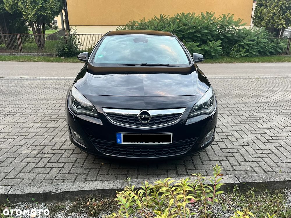 Opel Astra 1.4 Turbo Cosmo - 2