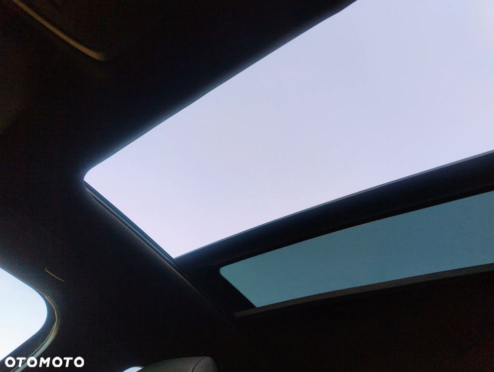 Peugeot 2008 PureTech mHEV GT E-DCS6 - 10