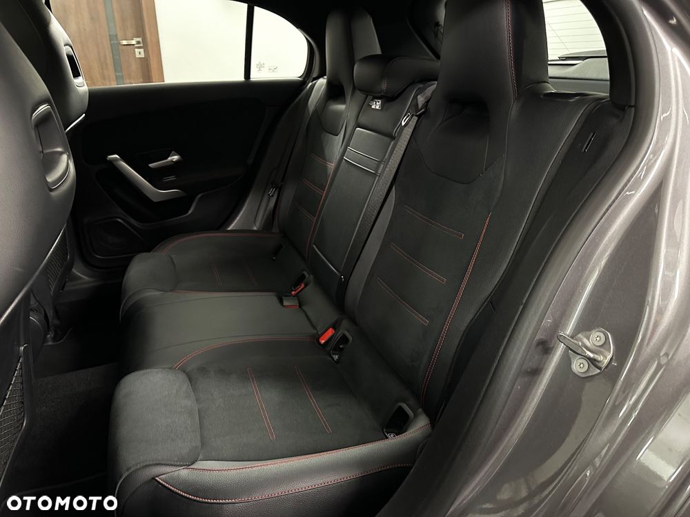 Mercedes-Benz Klasa A 180 AMG Line - 20