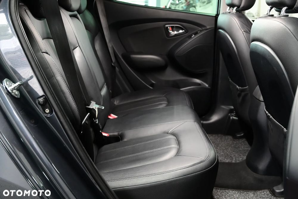 Hyundai ix35 2.0 CRDi 4WD Automatik Premium - 23