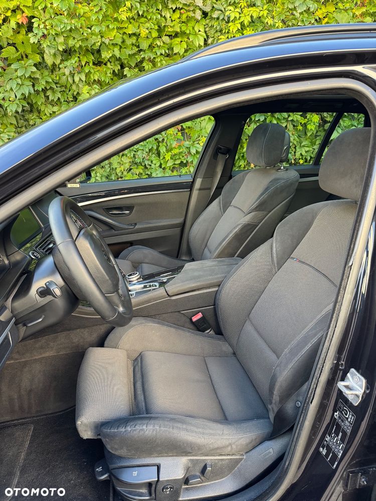 BMW Seria 5 530d Touring Sport-Aut - 12