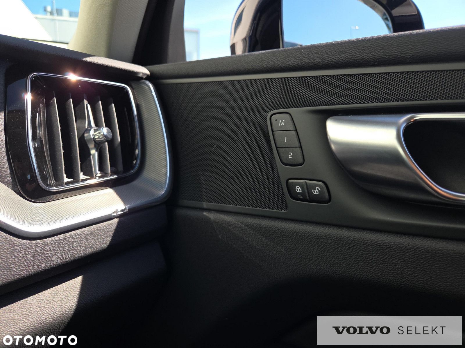 Volvo XC 60 - 30