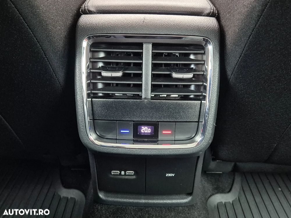 Skoda Octavia 2.0 TDI DSG Style - 12