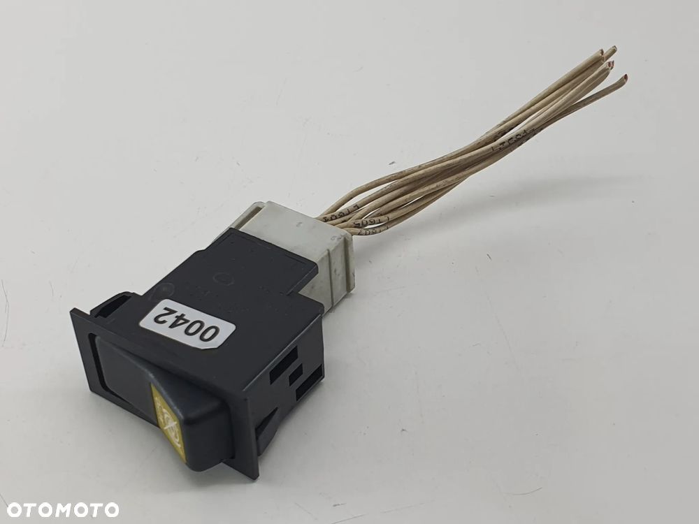 PRZELACZNIK MAN LE - 4