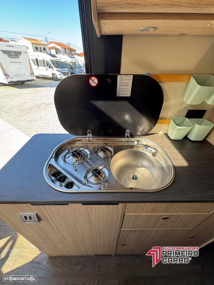 Pössl Roadcamp 640 camas gémeas - 16