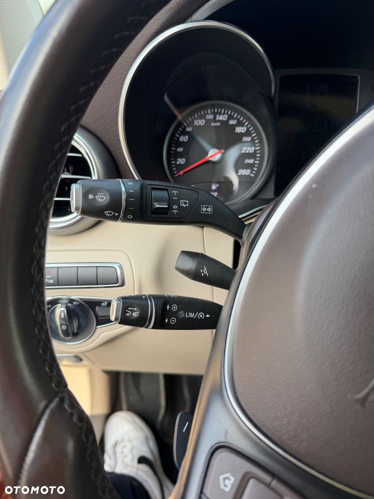 Mercedes-Benz GLC 250 4Matic 9G-TRONIC - 12