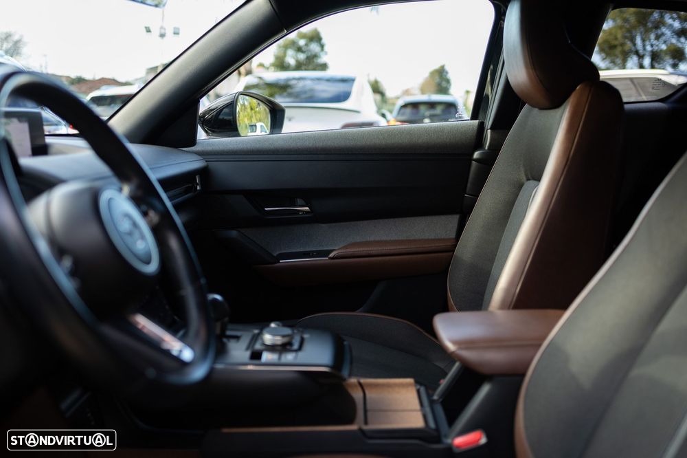 Mazda MX-30 e-SKYACTIV FIRST EDITION - 9