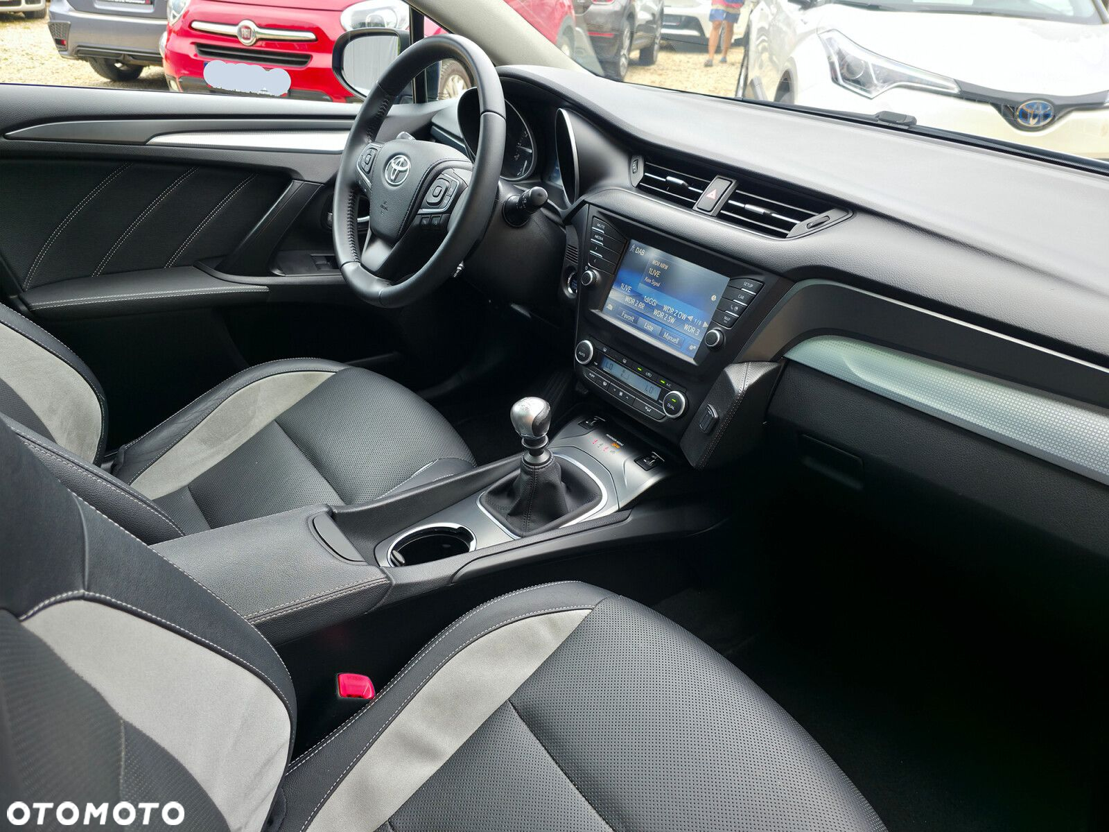 Toyota Avensis - 14