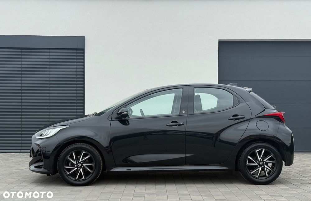 Toyota Yaris 1.5 VVT-iE Team Deutschland - 4