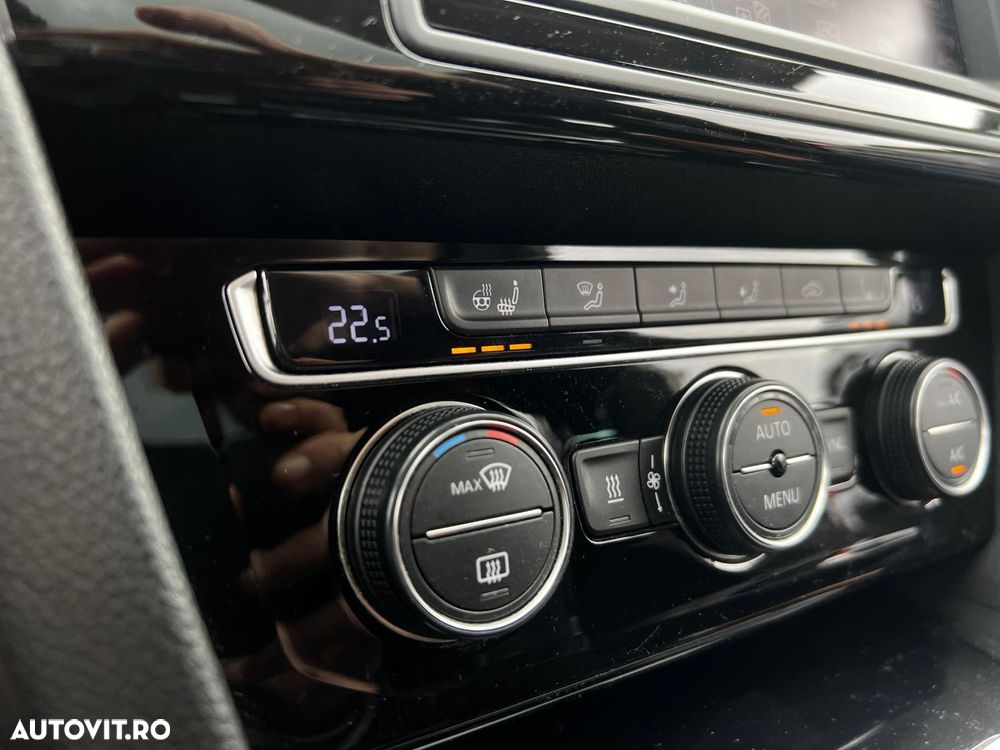 Volkswagen Passat - 14