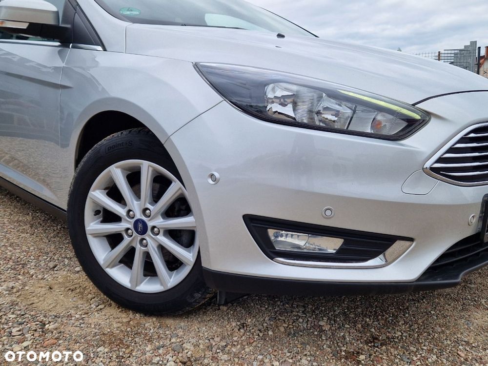 Ford Focus 1.0 EcoBoost Titanium - 29