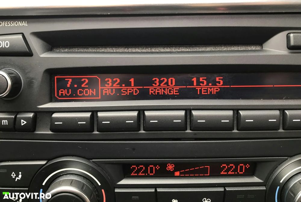 BMW Seria 1 118d Sport Line - 29