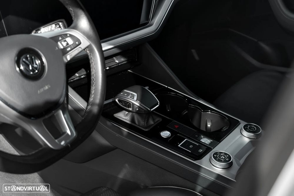 VW Touareg 3.0 TDI V6 Elegance Plus - 19