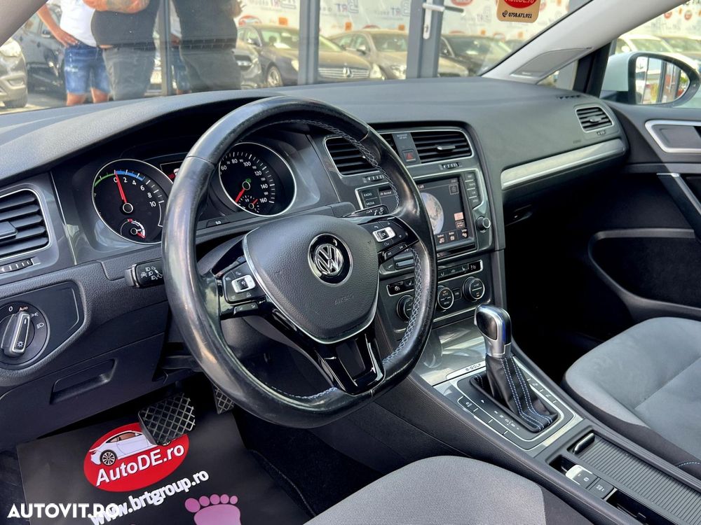 Volkswagen Golf - 5