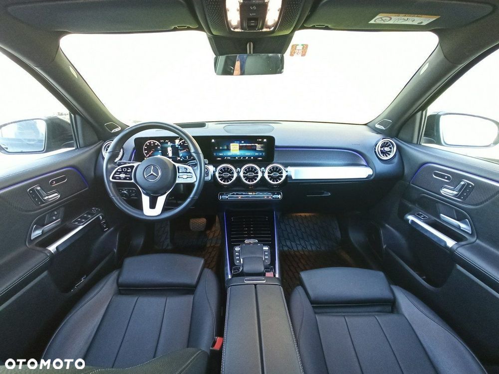Mercedes-Benz GLB - 13