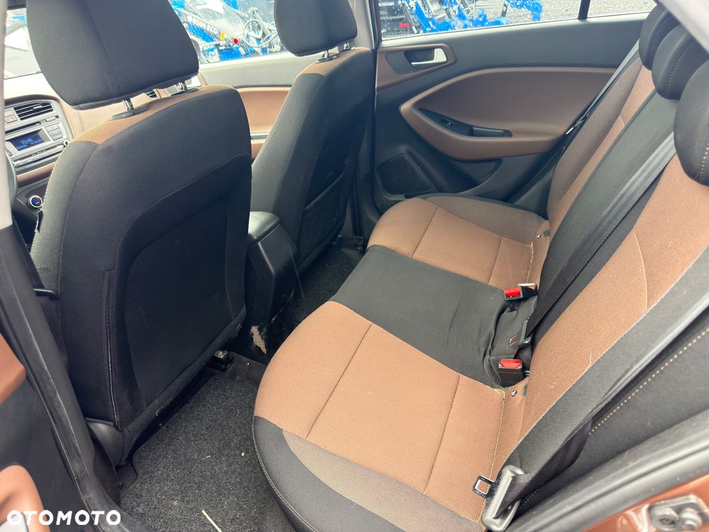 Hyundai i20 blue 1.2 YES!+ - 7