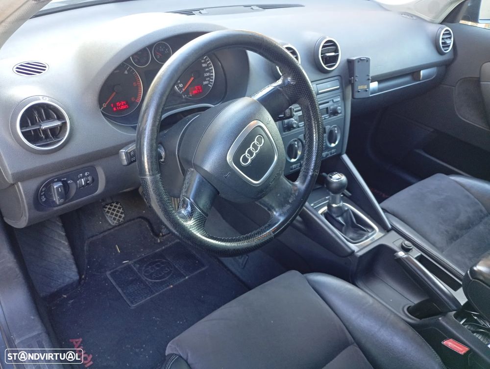 Audi A3 Sportback 2.0 TDi - 14