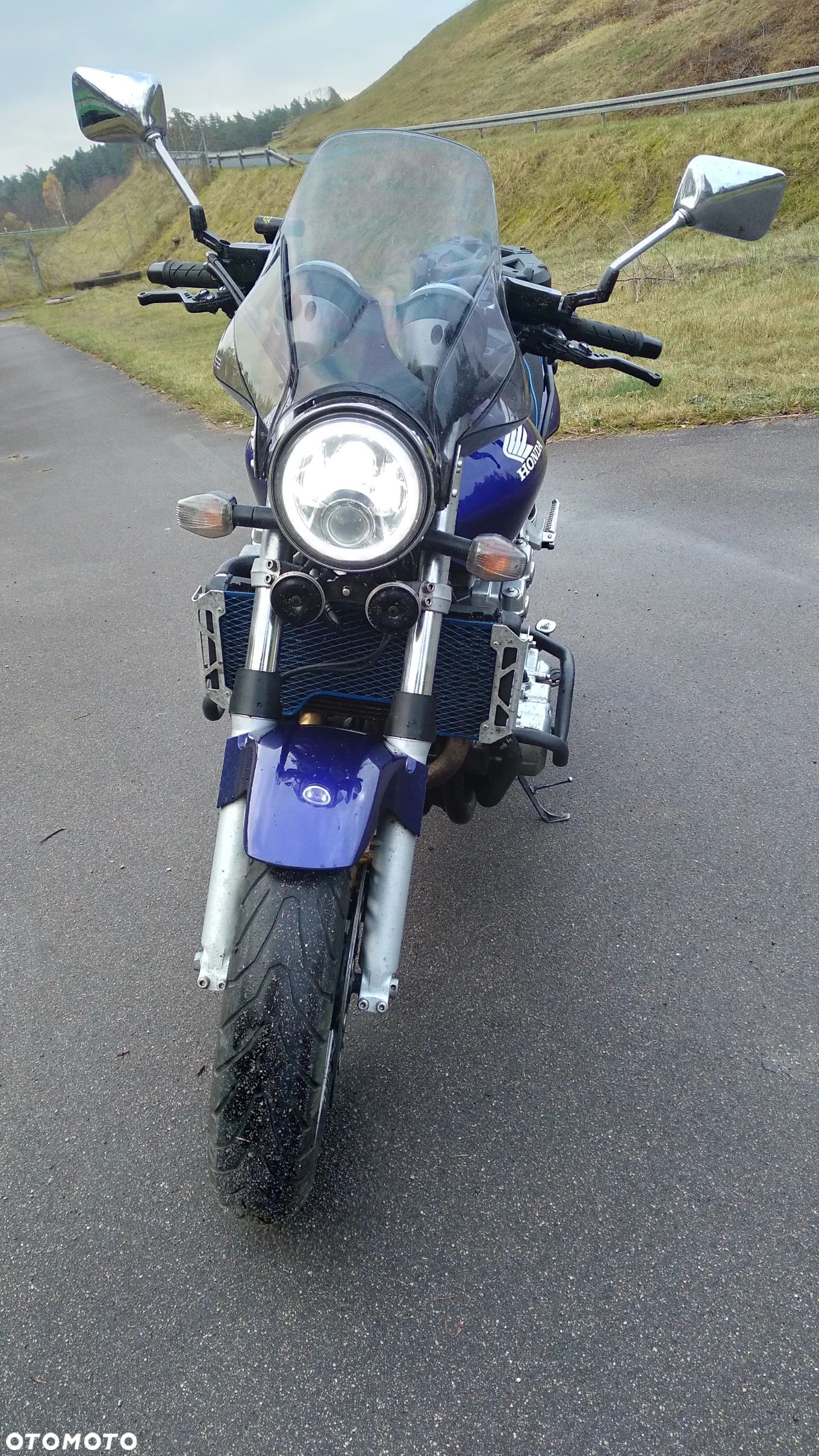 Honda CB - 1